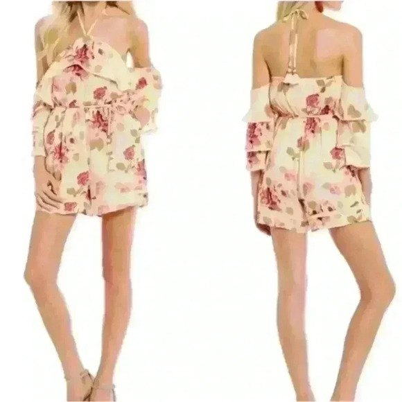 Chelsea & Violet Wisteria Romper Size‎ Medium - Picture 1 of 8